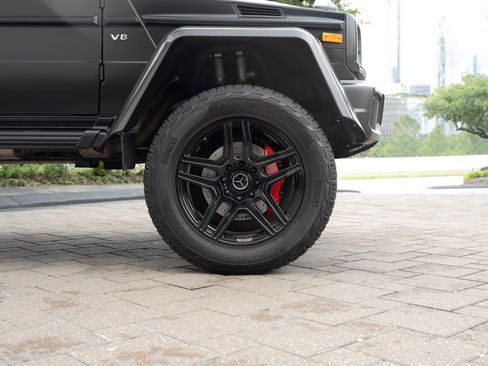 Used 2017 Mercedes-Benz G 550 Squared image 6