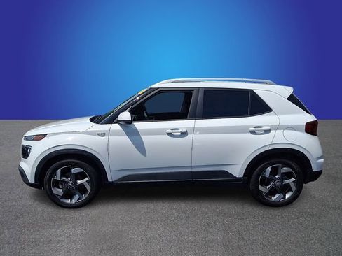 Used 2025 Hyundai Venue SEL FWD image 7