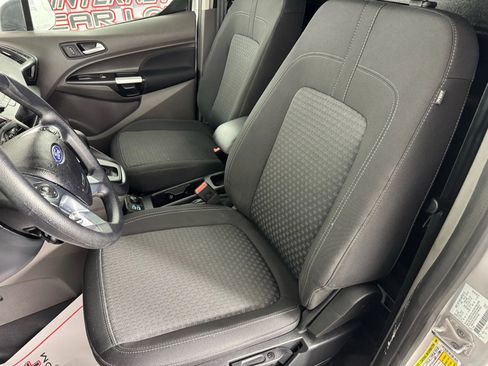Used 2022 Ford Transit Connect XLT image 29