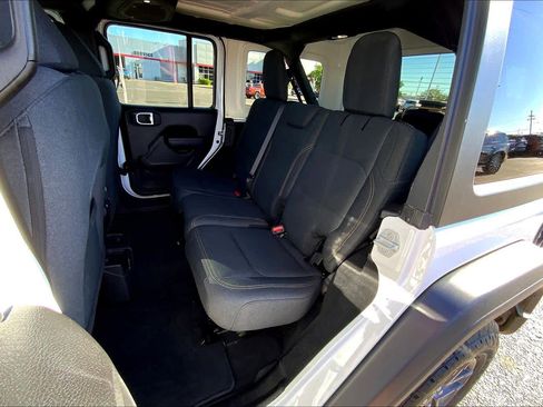 Used 2025 Jeep Wrangler Sport S image 21