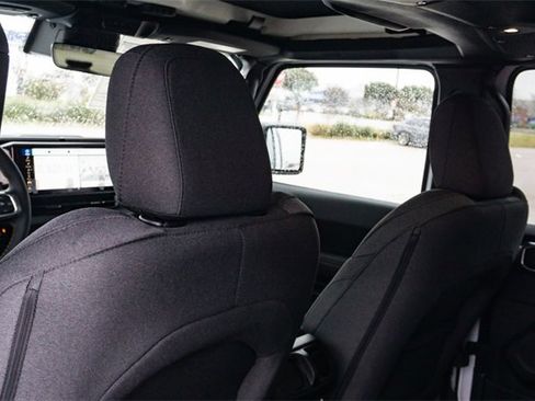 New 2025 Jeep Wrangler Sahara w/ Technology Group image 27