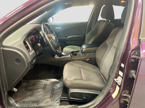 Used 2022 Dodge Charger SXT w/ Blacktop Package AWD/4WD image 21