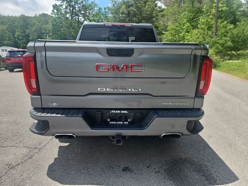 Used 2021 GMC Sierra 1500 Denali w/ Technology Package AWD/4WD image 4