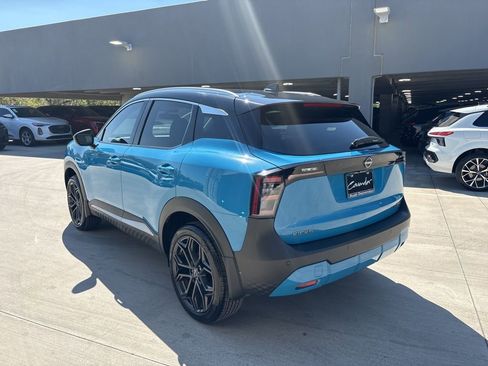 Used 2025 Nissan Kicks SR image 8