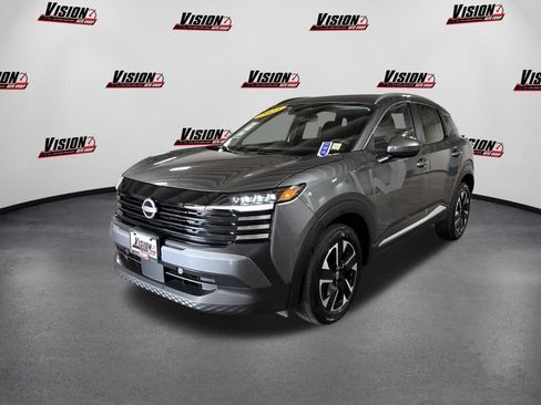 Used 2025 Nissan Kicks SV w/ SV Premium Package AWD/4WD image 11