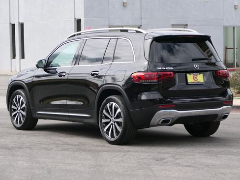 Used 2023 Mercedes-Benz GLB 250 image 5