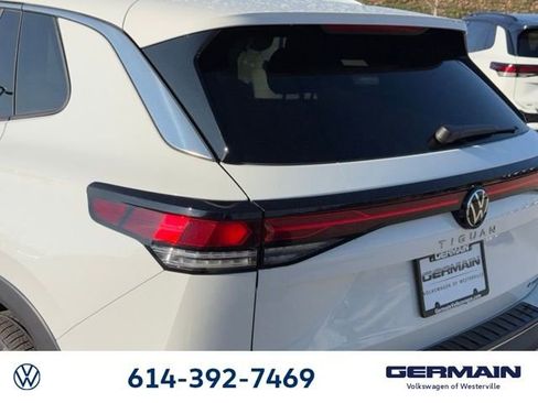 New 2026 Volkswagen Tiguan SE image 14