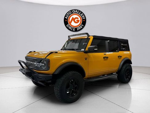 Used 2021 Ford Bronco Badlands image 3