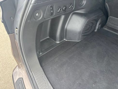 Used 2025 Subaru Forester Limited AWD/4WD image 11