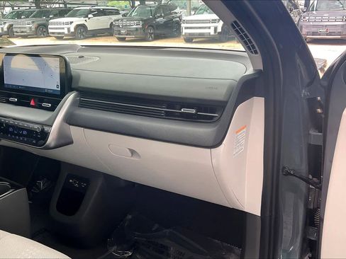 Certified 2025 Hyundai Ioniq 5 Limited RWD image 18