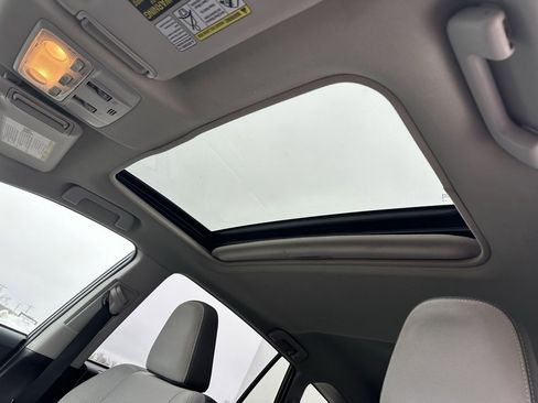 Used 2015 Toyota RAV4 XLE image 31