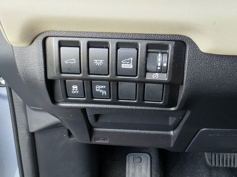 Used 2022 Subaru Ascent Limited w/ Technology Package AWD/4WD image 30