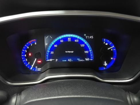 Used 2022 Toyota Corolla Cross XLE image 22