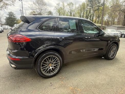 Used 2017 Porsche Cayenne Platinum Edition image 4