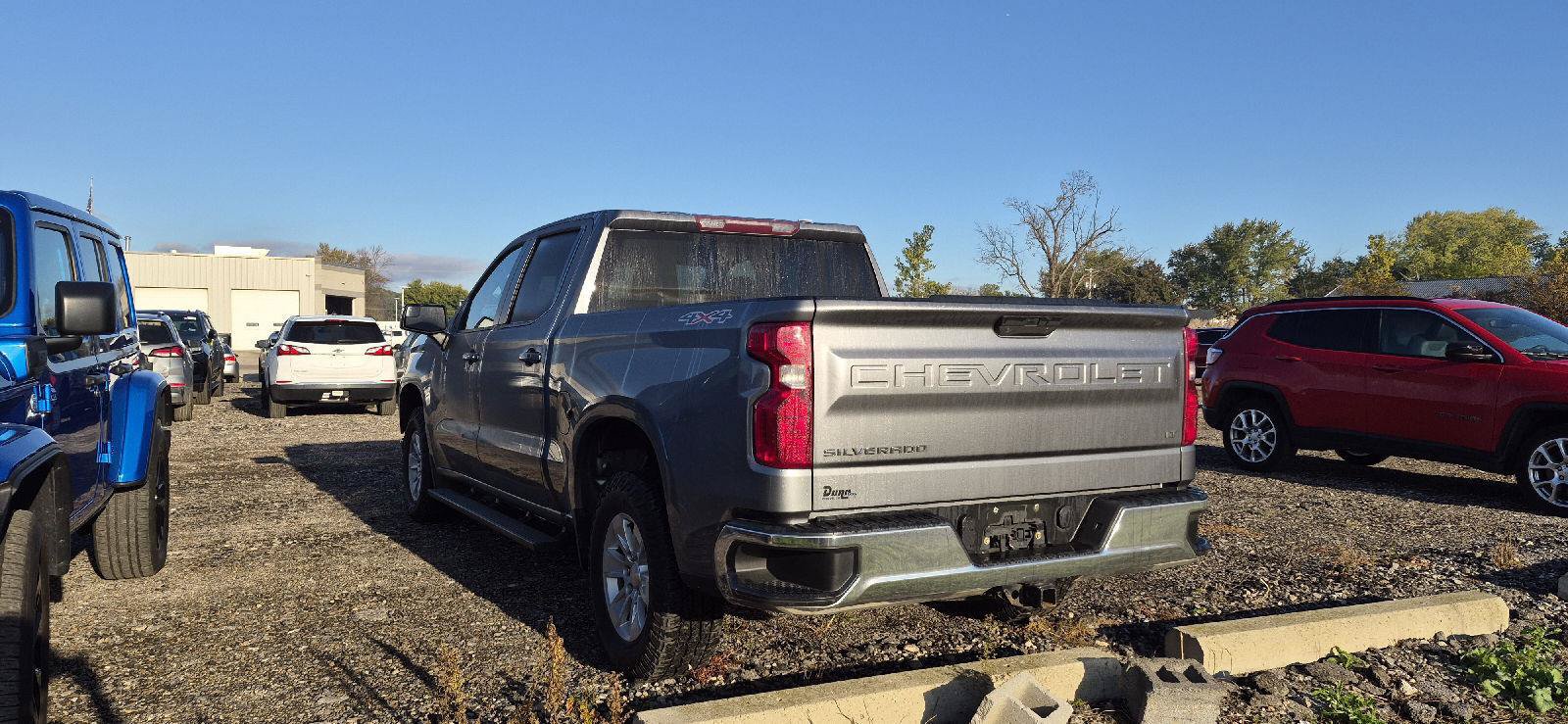 Used 2021 Chevrolet Silverado 1500 LT AWD/4WD image 4