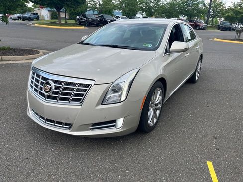 Used 2013 Cadillac XTS Luxury AWD/4WD image 3