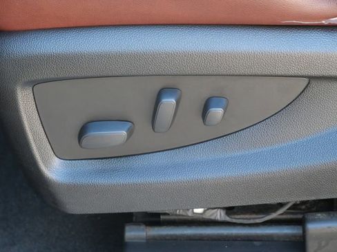 Used 2019 Chevrolet Tahoe Premier w/ Premier Plus Edition image 13