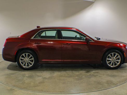 Used 2015 Chrysler 300 Limited w/ Driver Convenience Group AWD/4WD image 6