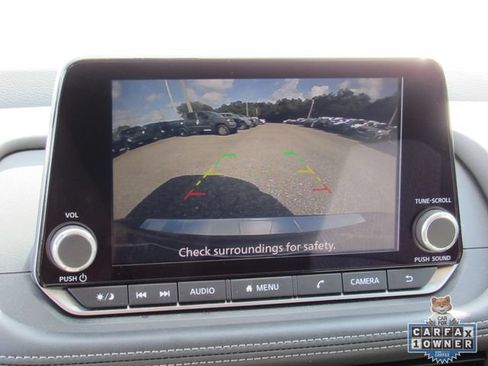 Certified 2025 Nissan Rogue SV FWD image 27