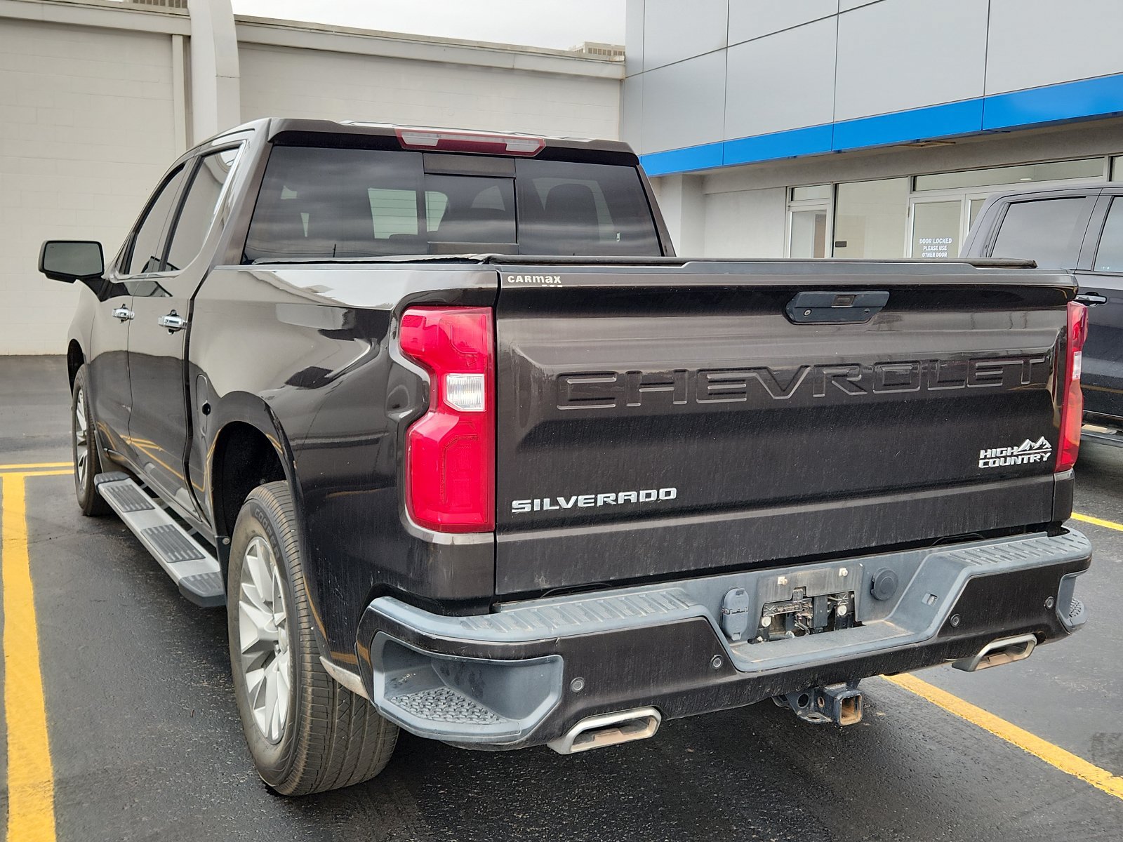 Used 2019 Chevrolet Silverado 1500 High Country w/ Safety Package II AWD/4WD image 2