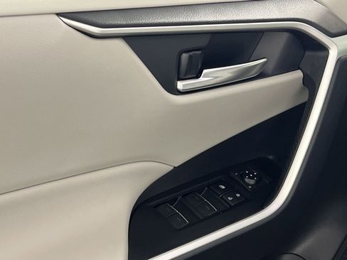 Used 2025 Toyota RAV4 XLE w/ Convenience Package image 15