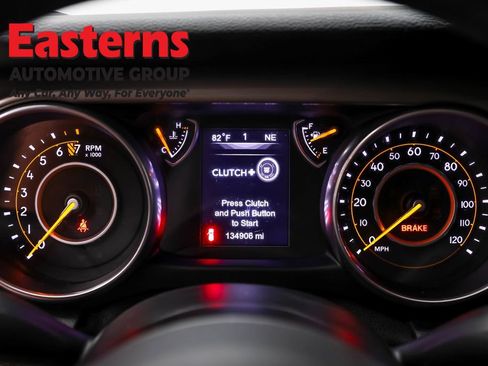 Used 2018 Jeep Wrangler Unlimited Sport S AWD/4WD image 19