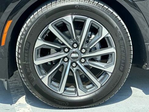 New 2025 Cadillac Lyriq Sport image 25