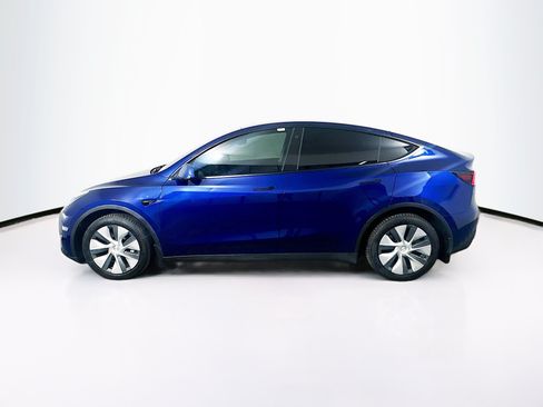 Used 2022 Tesla Model Y Long Range AWD/4WD image 4