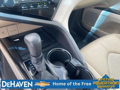 Used 2019 Toyota Camry LE w/ Convenience Package FWD image 16