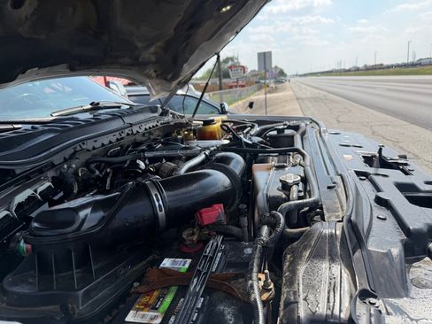 Used 2019 Ford F350 Platinum w/ Platinum Ultimate Package AWD/4WD image 10