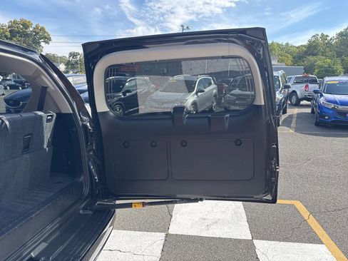 Used 2018 Lexus GX 460 image 40