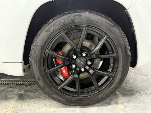 Used 2021 Jeep Grand Cherokee SRT image 26