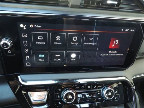 Certified 2025 GMC Sierra 2500 AT4X image 28