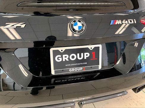 Used 2024 BMW Z4 M40i w/ Premium Package RWD image 9