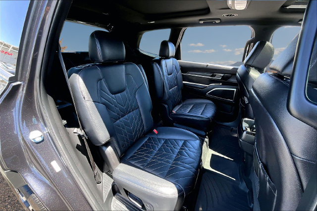 Used 2025 Kia Telluride SX X-Line AWD/4WD image 24