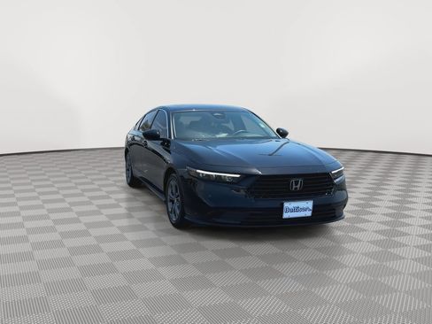 Used 2024 Honda Accord EX image 2