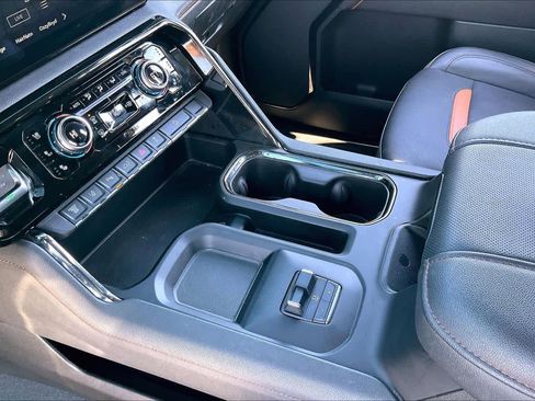 Certified 2024 GMC Sierra 2500 AT4 w/ AT4 Premium Plus Package image 17