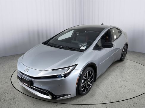 New 2026 Toyota Prius Plug-In Hybrid image 32