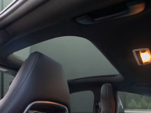 Used 2018 Mercedes-Benz CLA 250 4MATIC image 23