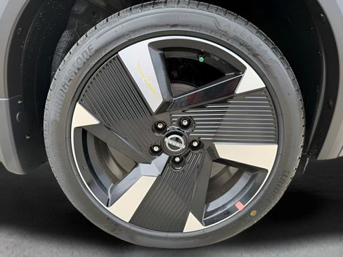 New 2026 Nissan Kicks SR w/ Cold Weather Package image 26