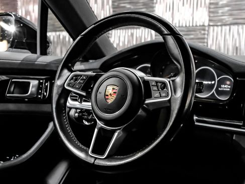Used 2018 Porsche Panamera 4 w/ Premium Package Plus AWD/4WD image 14