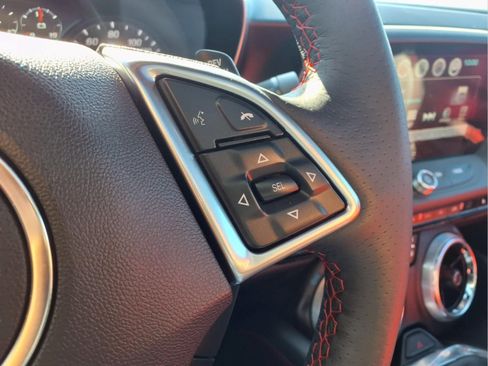 Used 2018 Chevrolet Camaro SS RWD image 21