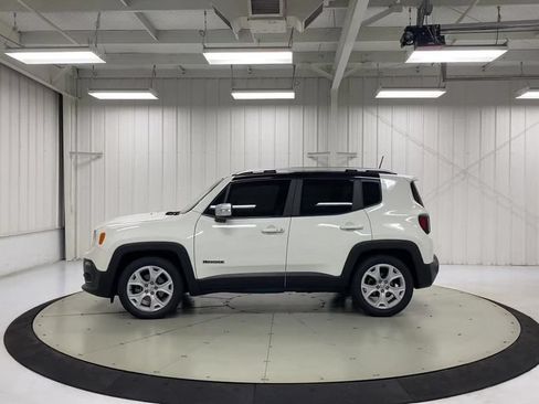 Used 2018 Jeep Renegade Limited w/ Advanced Technology Group FWD image 5