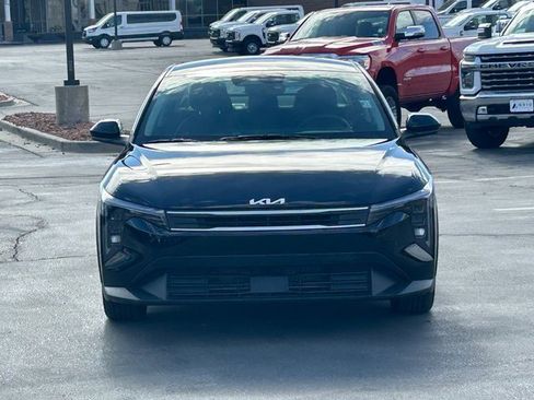 Used 2025 Kia K4 LX image 8
