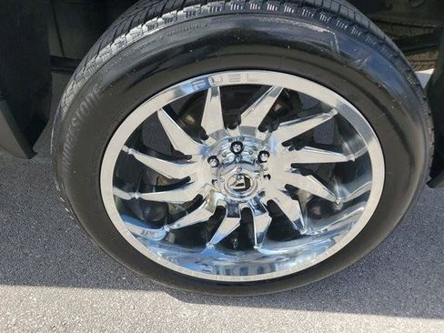 Used 2020 GMC Sierra 1500 SLE w/ SLE Value Package image 9