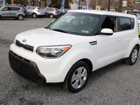 Used 2016 Kia Soul image 2