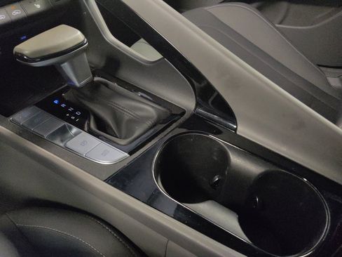 Used 2025 Hyundai Elantra SEL FWD image 26