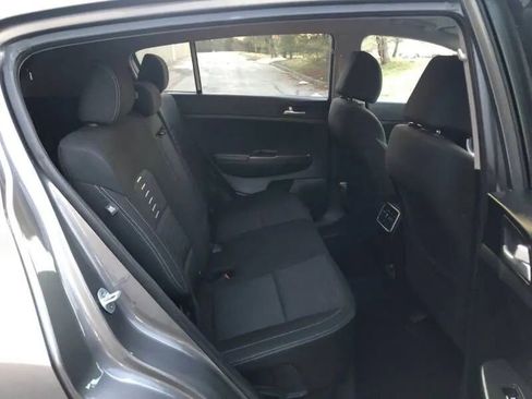 Used 2018 Kia Sportage LX image 23