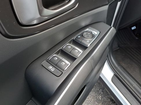 Certified 2026 Kia Sorento LX FWD image 13