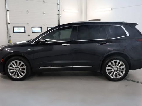 Used 2020 Cadillac XT6 Premium Luxury w/ Platinum Package AWD/4WD image 4